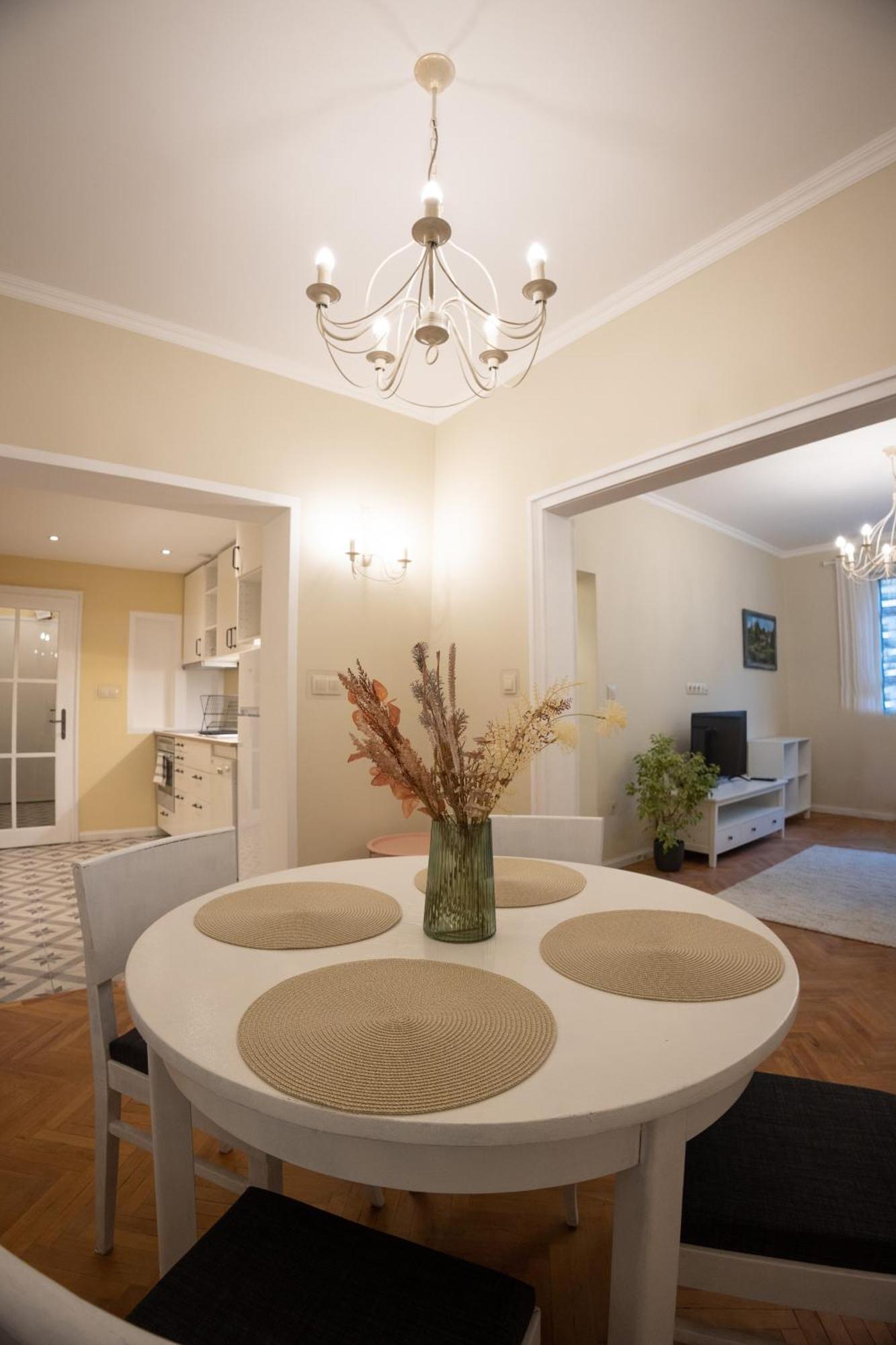 Planeta Dos Sonhos - Fast Wi-fi, 1bdr, Centre Apartment