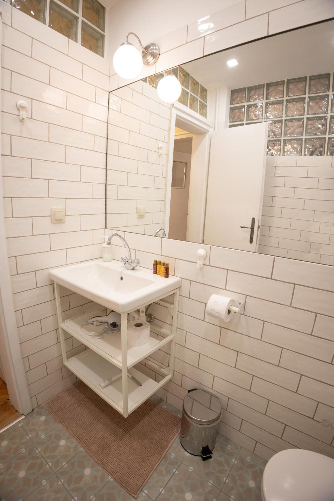 Planeta Dos Sonhos - Fast Wi-fi, 1bdr, Centre *