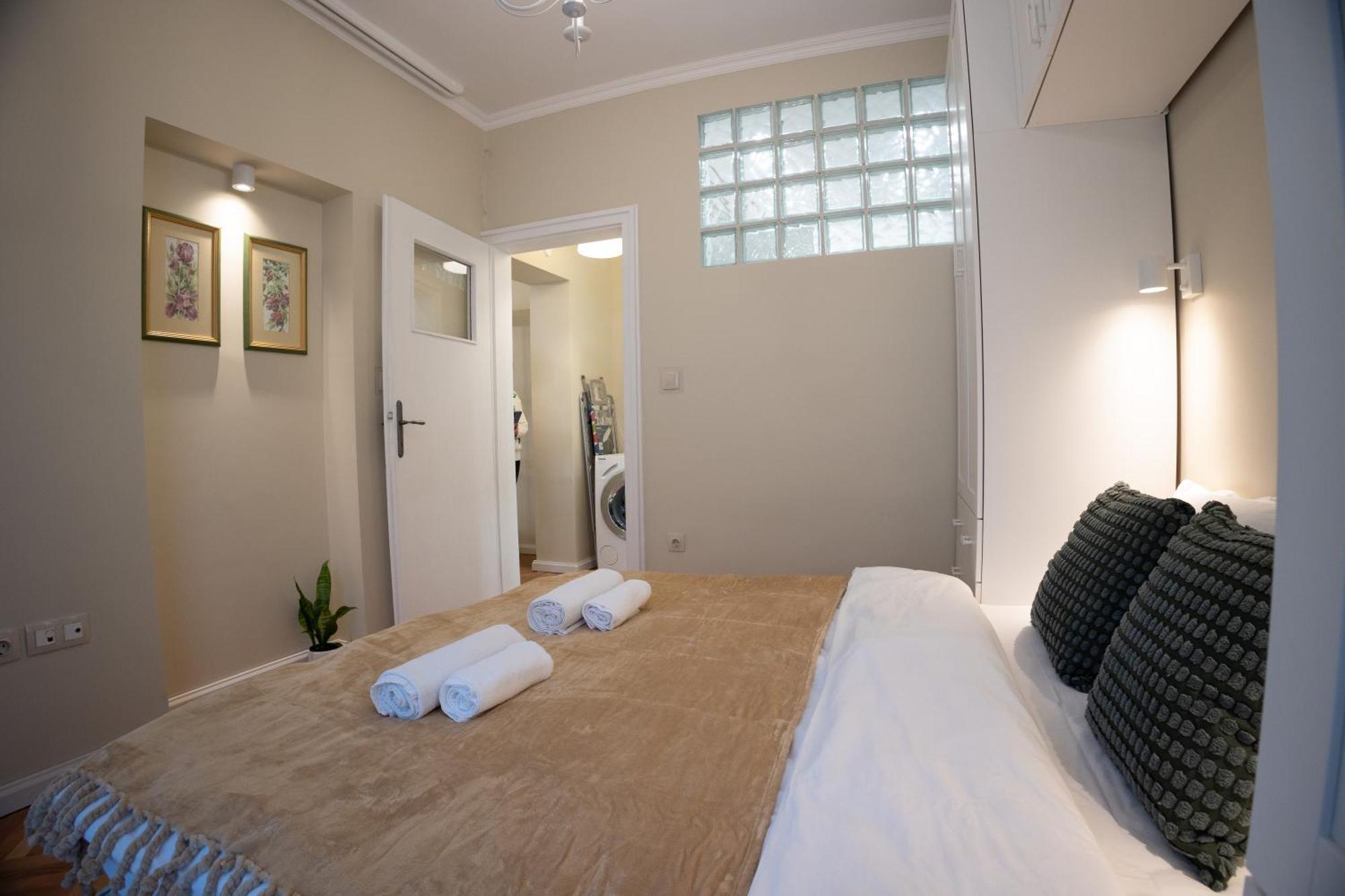 Apartment Planeta Dos Sonhos - Fast Wi-fi, 1bdr, Centre *